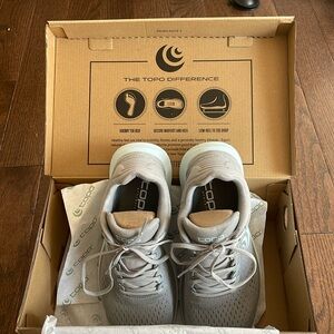 Topo Phantom 3 Size 8 Practically New